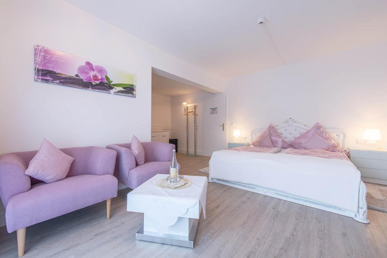 Hotel Garni Lichtquelle บาดฟึสซิง ภายนอก รูปภาพ