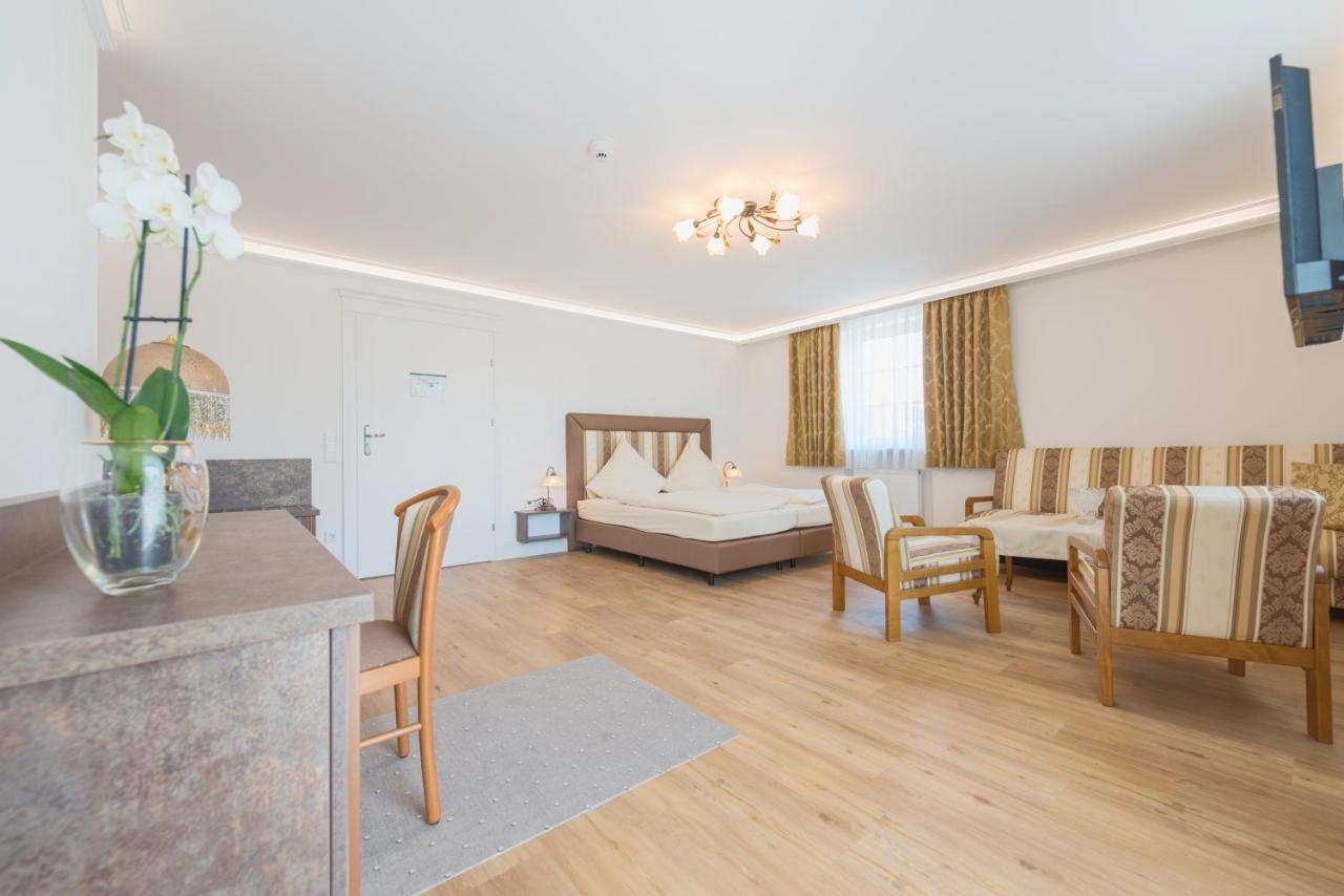 Hotel Garni Lichtquelle บาดฟึสซิง ภายนอก รูปภาพ